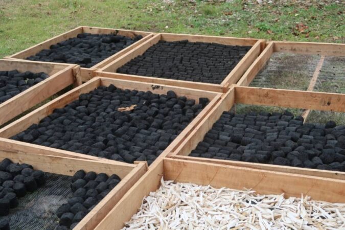 Charbon des déchets agricoles  et ménagers - Makala-Bio - (WUMELA)